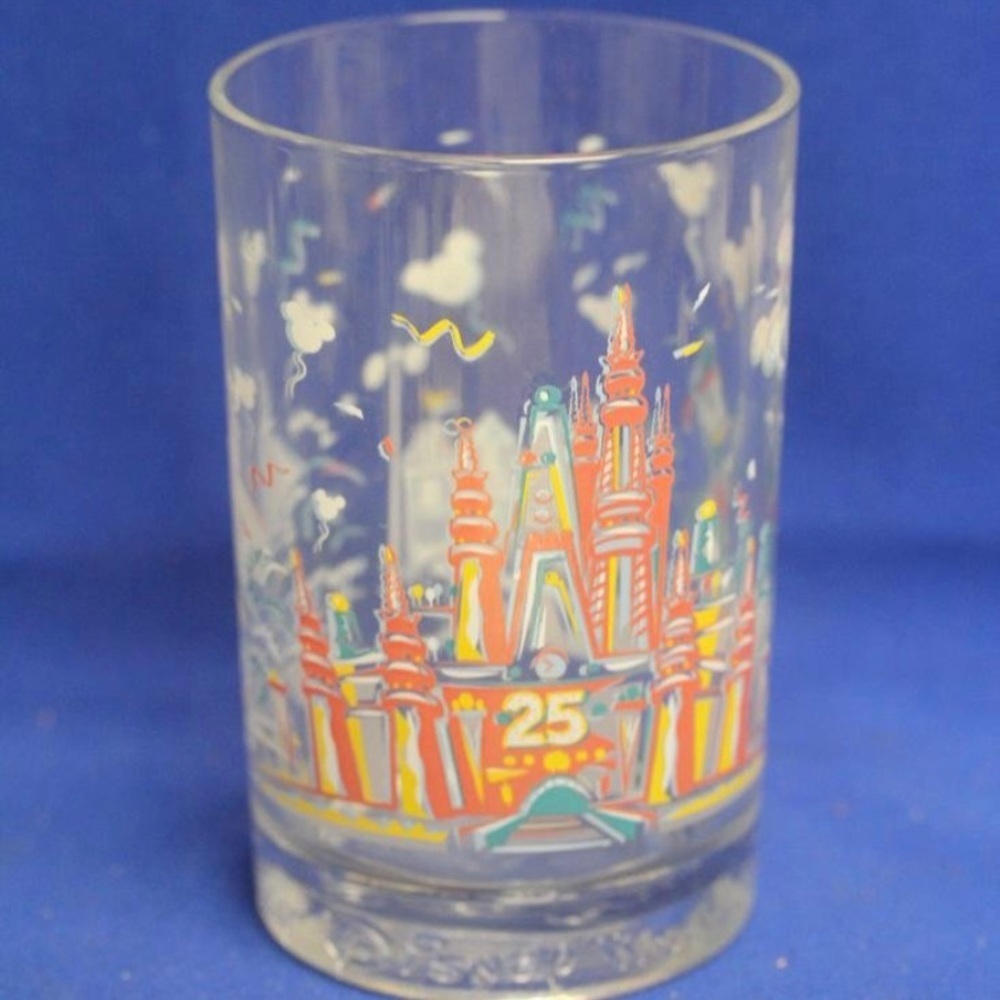 McDonald's Disney Cup/Glass 25th Anniversary‎ Magic Kingdom - Donald Duck 1996